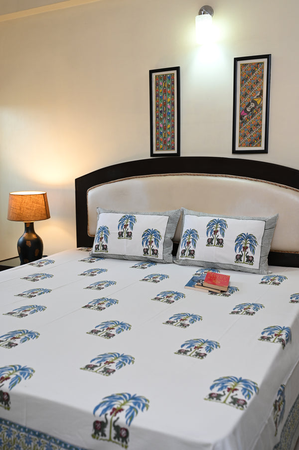 Royal Elephant and Palm Cotton Bedsheet with 2 Pillow Covers